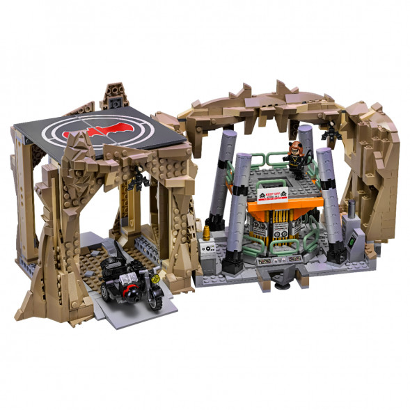 Конструктор LEGO Коллекционные наборы 76052 Логово Бэтмена в Иркутске