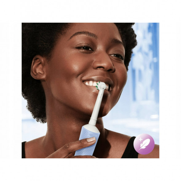 Электрическая зубная щетка Oral-B Vitality Pro D103, голубой в Иркутске